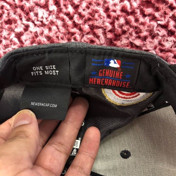 Men’s New Era Chicago Cubs 2016 World Series Champions Snap Back Hat - Picture 6 of 10